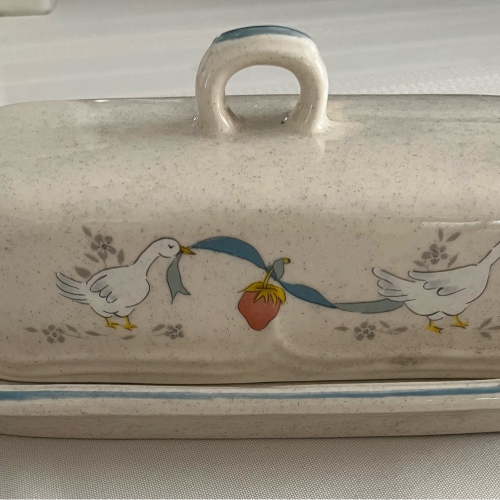 Vintage goose & Ribbon Ceramic Butter Dish